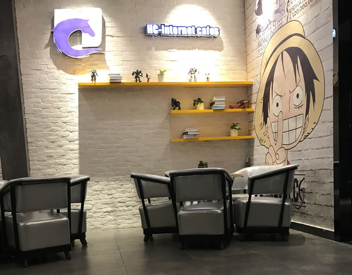 金艾陶現代仿古磚案例:別說了，一起去這個1000方的網咖開黑！